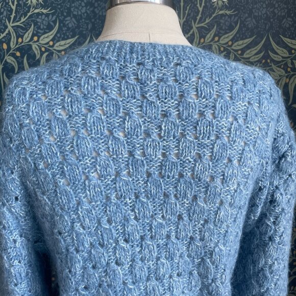 Vintage Silhouette Hand Knitted Short Sleeve Sweater with Basket Weave - Picture 6 of 10